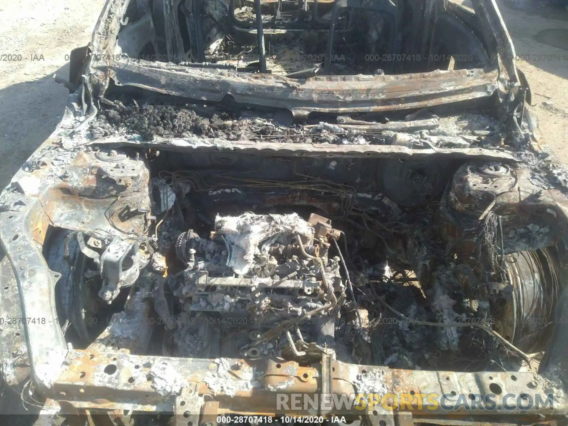 10 Photograph of a damaged car JTMH1RFV8KD024047 TOYOTA RAV4 2019