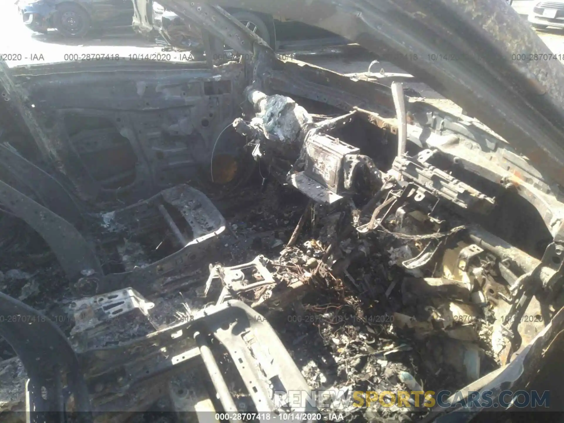 5 Photograph of a damaged car JTMH1RFV8KD024047 TOYOTA RAV4 2019