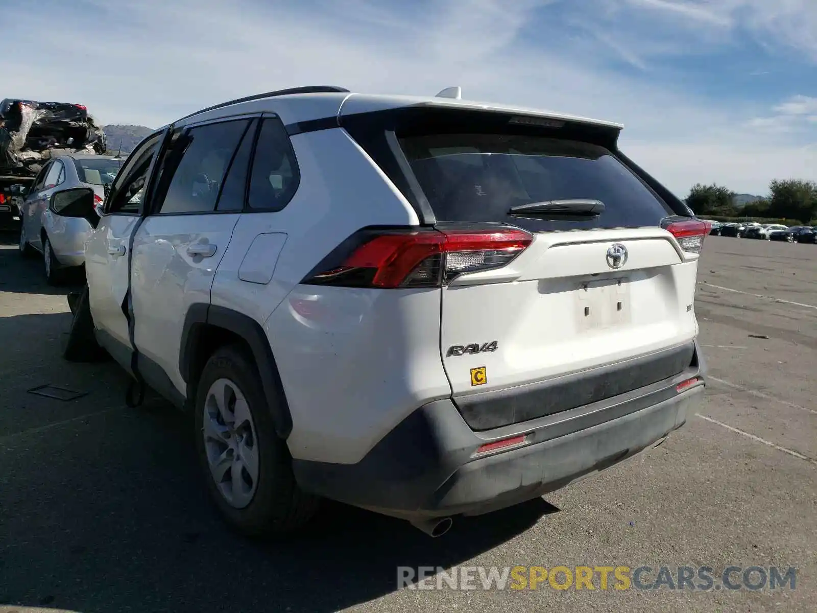 3 Photograph of a damaged car JTMH1RFV8KD027739 TOYOTA RAV4 2019