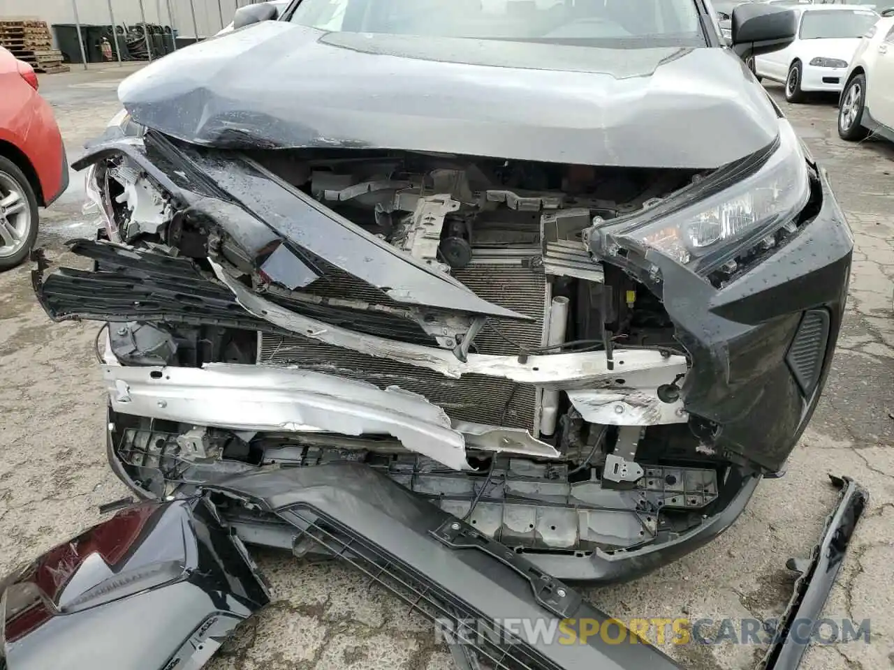 9 Photograph of a damaged car JTMH1RFV8KD037882 TOYOTA RAV4 2019