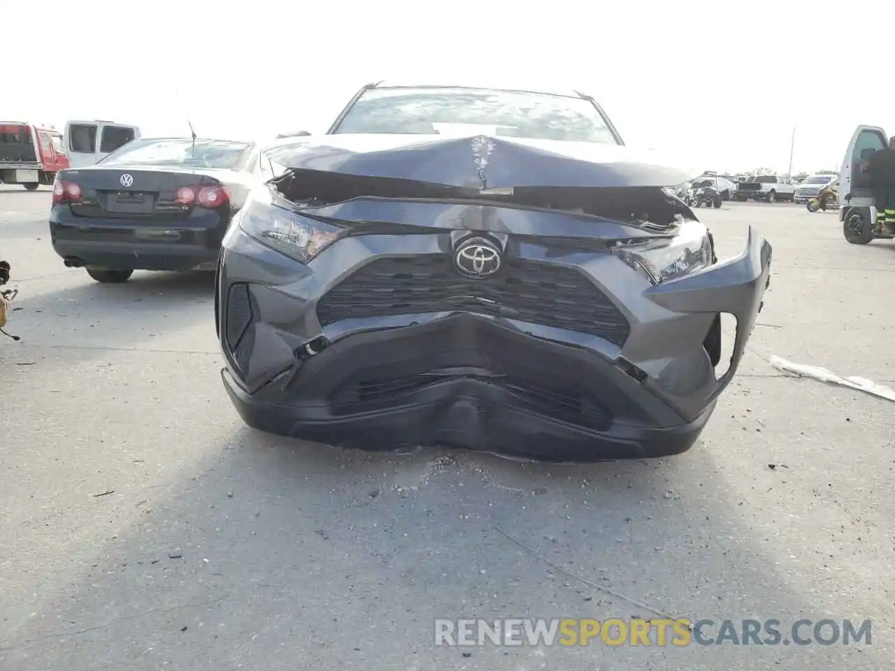 9 Photograph of a damaged car JTMH1RFV8KD038207 TOYOTA RAV4 2019