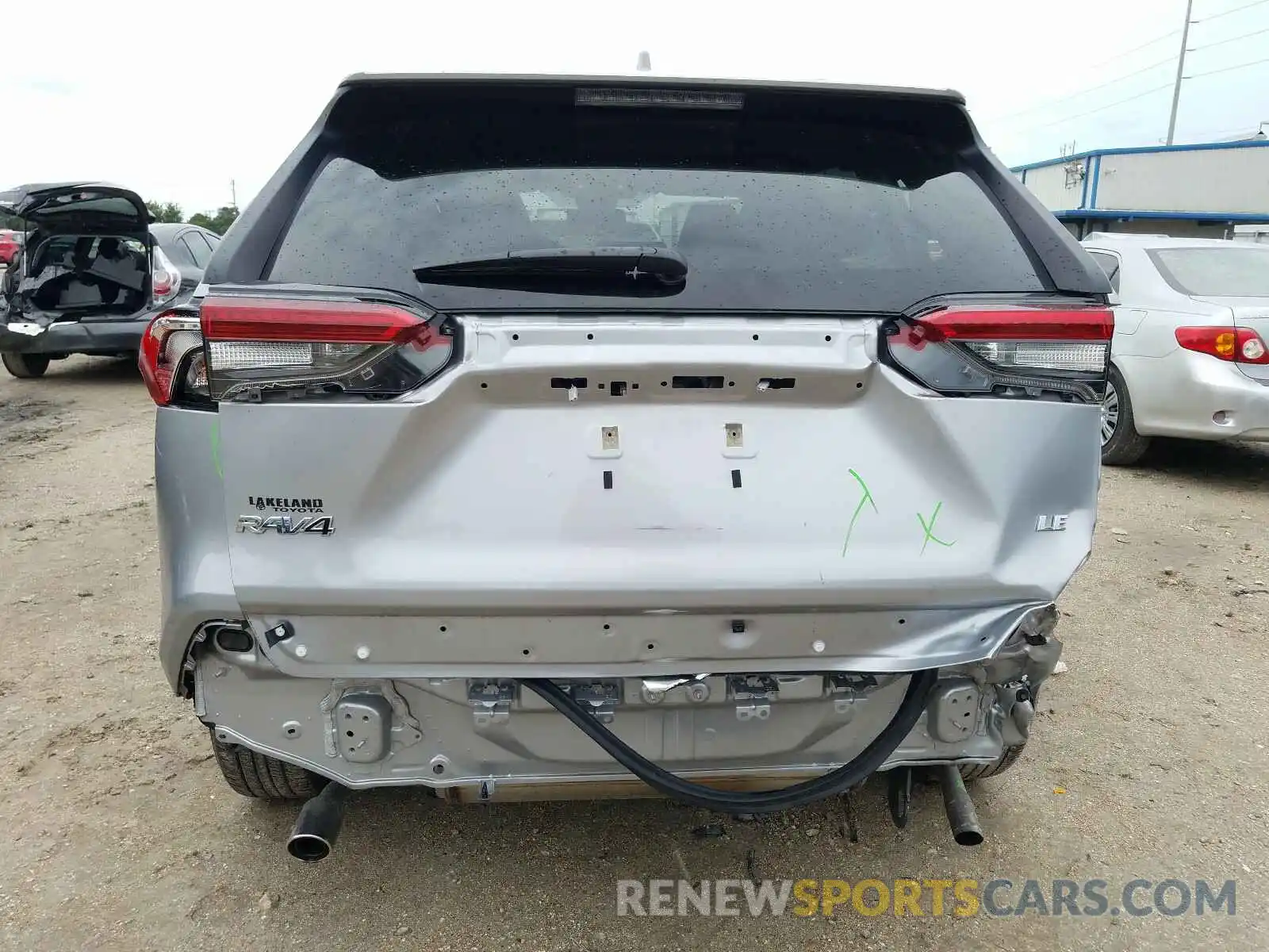 9 Photograph of a damaged car JTMH1RFV8KD501396 TOYOTA RAV4 2019