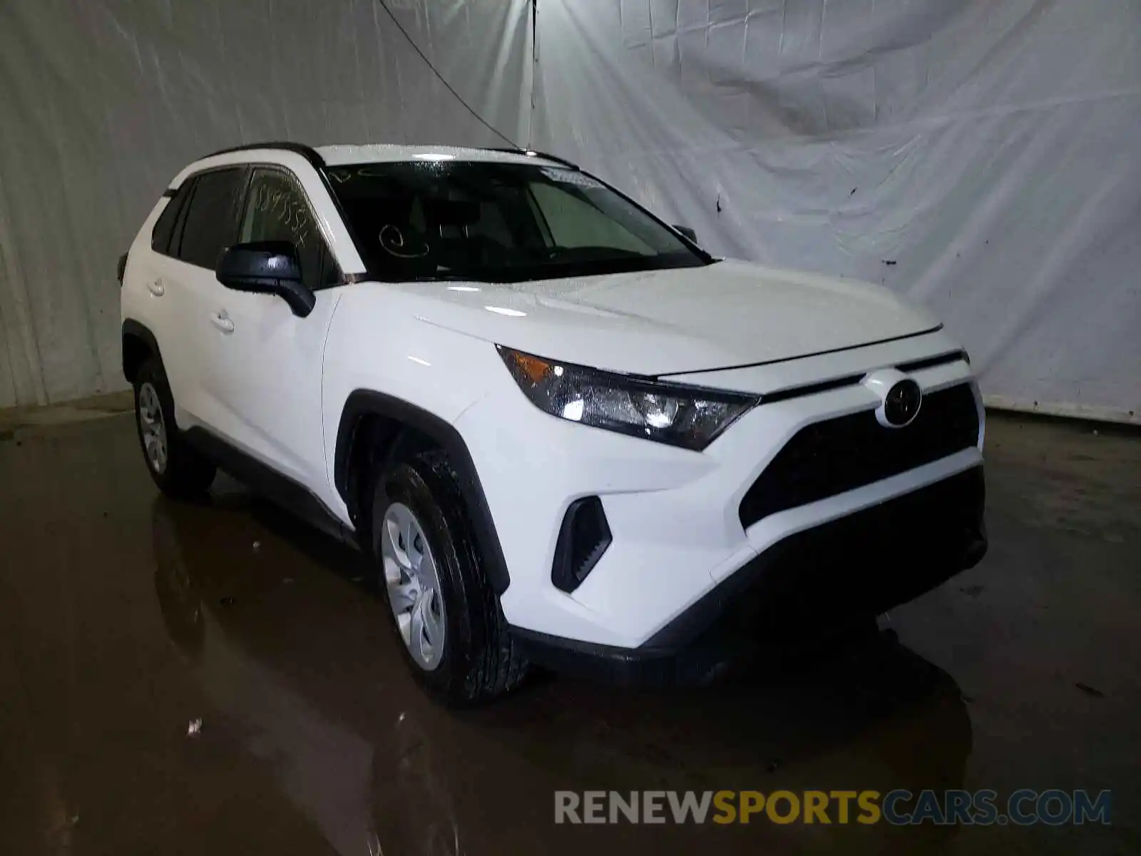 1 Photograph of a damaged car JTMH1RFV8KD502547 TOYOTA RAV4 2019