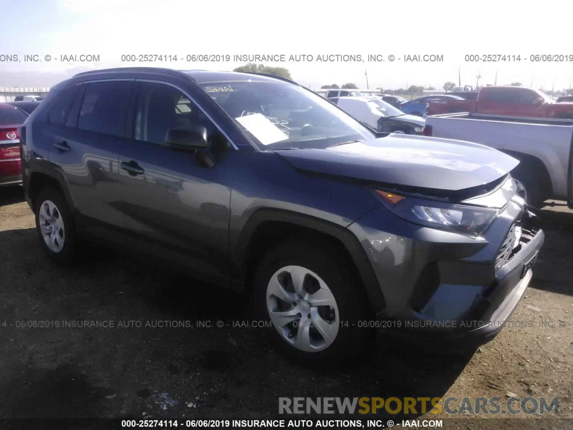 1 Photograph of a damaged car JTMH1RFV8KD504315 TOYOTA RAV4 2019