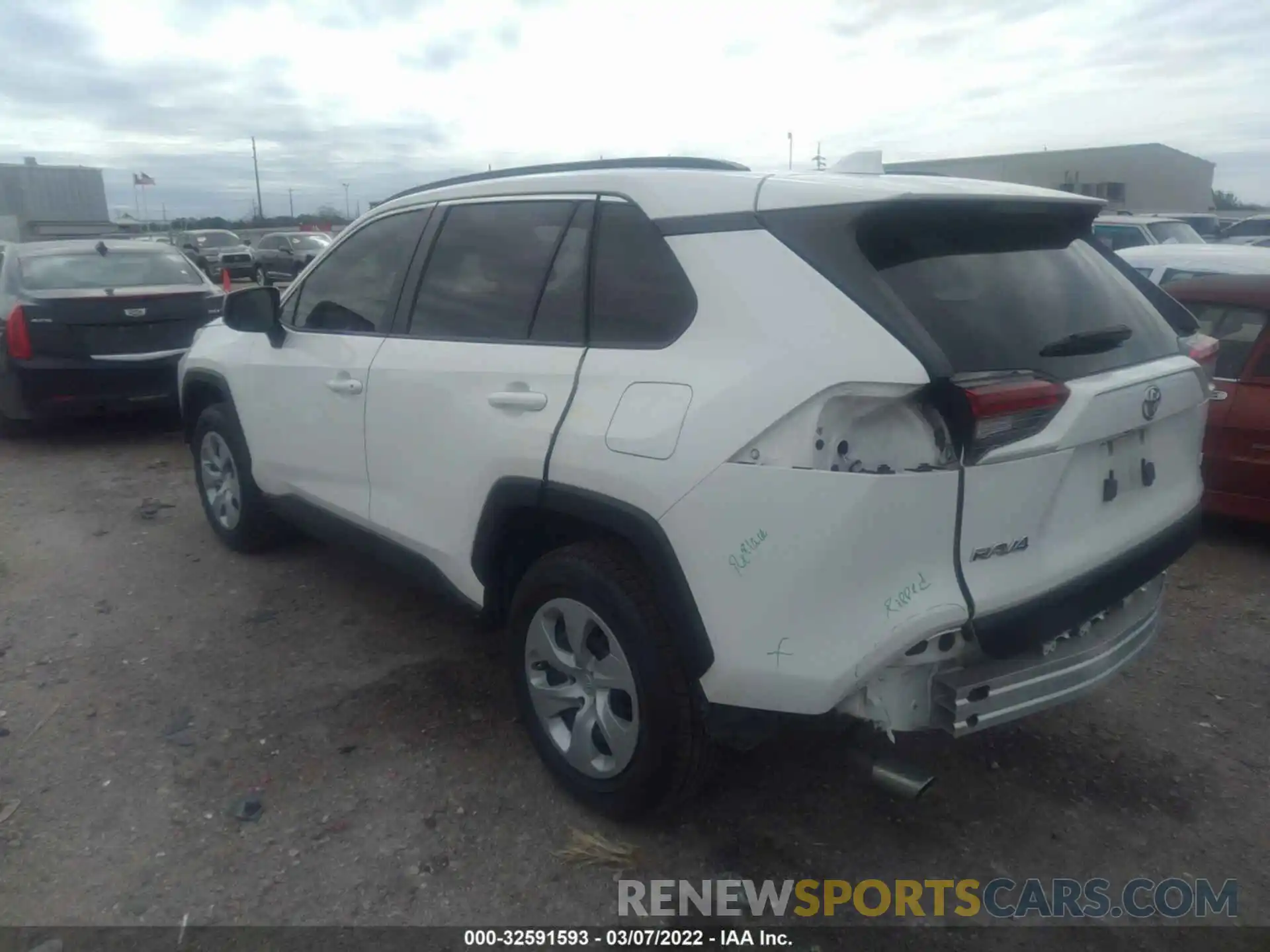 3 Photograph of a damaged car JTMH1RFV8KD506596 TOYOTA RAV4 2019