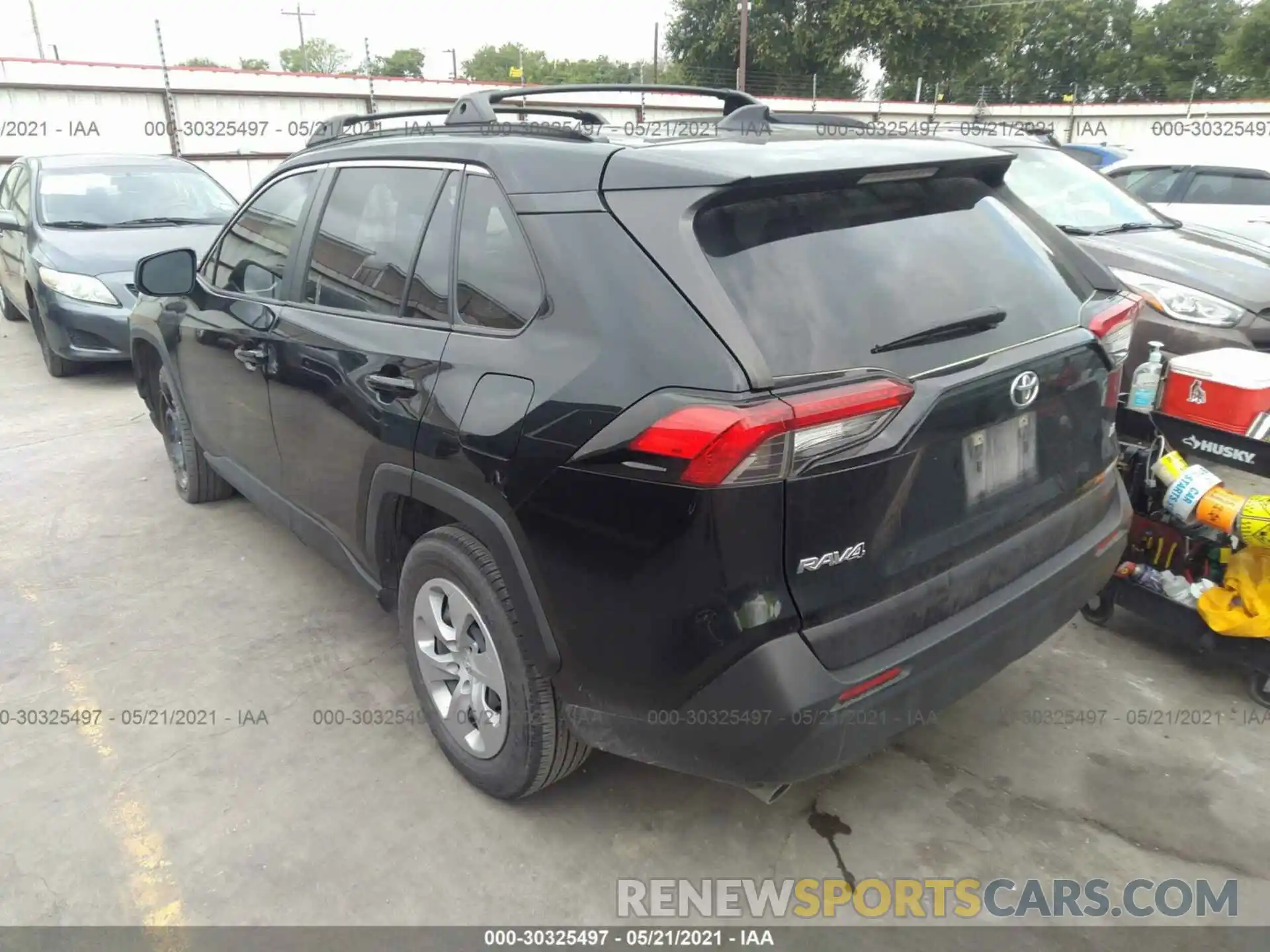 3 Фотография поврежденного автомобиля JTMH1RFV8KD508381 TOYOTA RAV4 2019