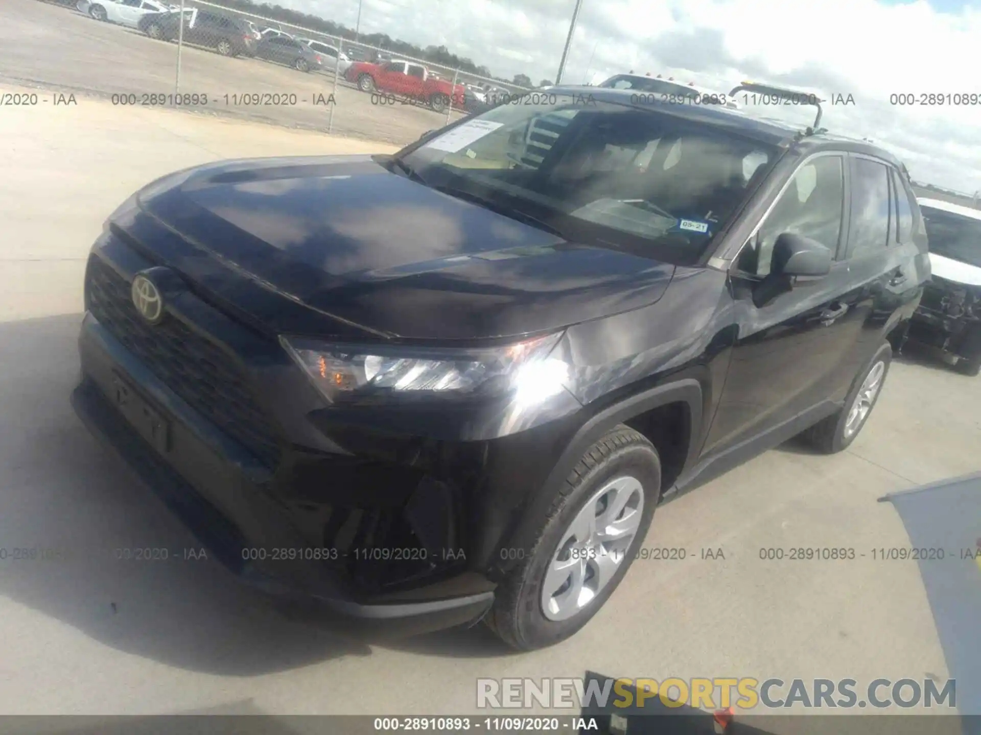 2 Photograph of a damaged car JTMH1RFV8KD512429 TOYOTA RAV4 2019