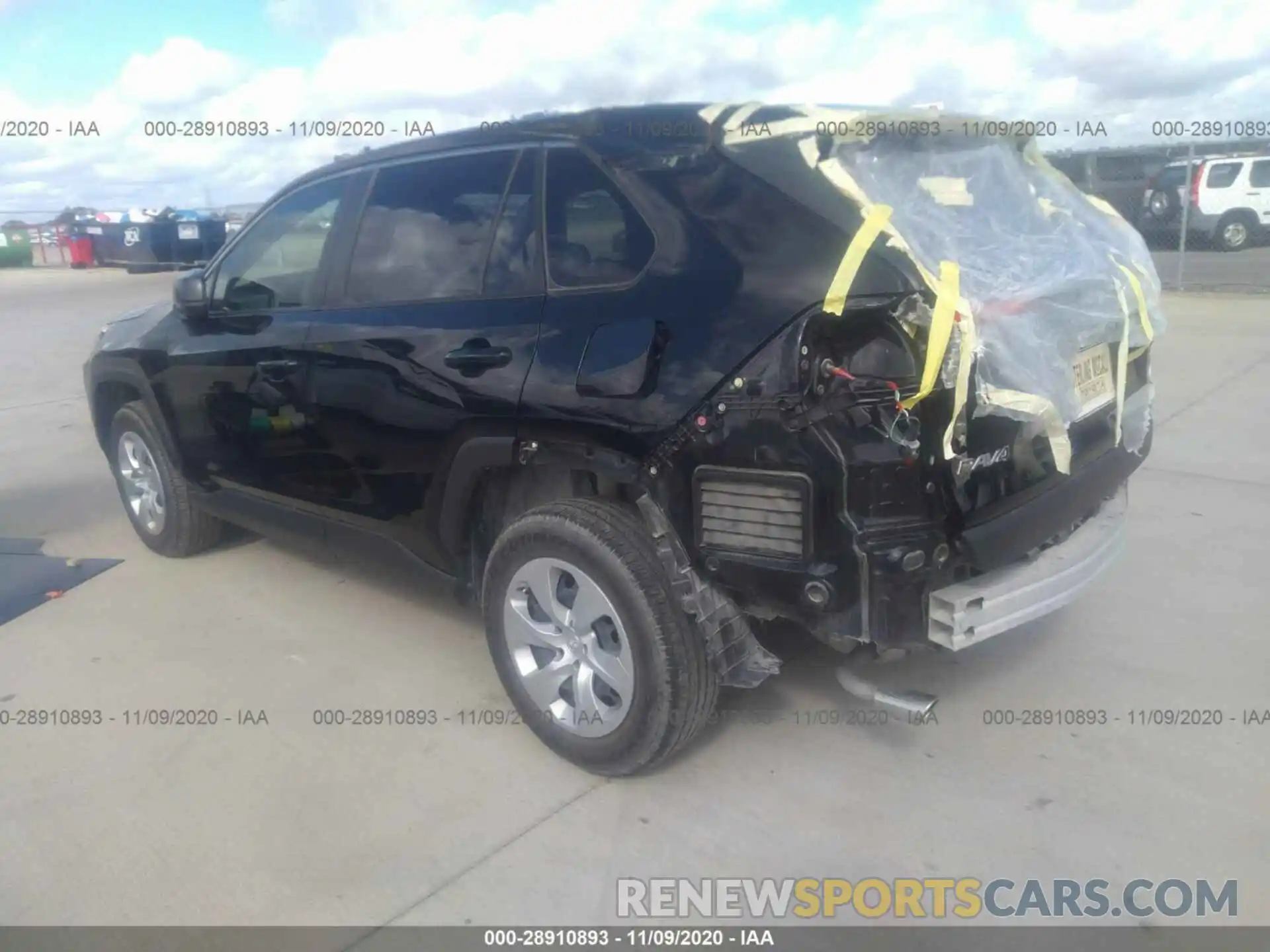 3 Photograph of a damaged car JTMH1RFV8KD512429 TOYOTA RAV4 2019