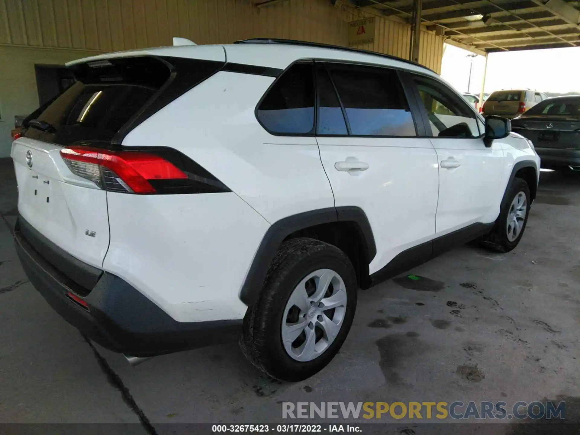 4 Фотография поврежденного автомобиля JTMH1RFV8KJ001028 TOYOTA RAV4 2019