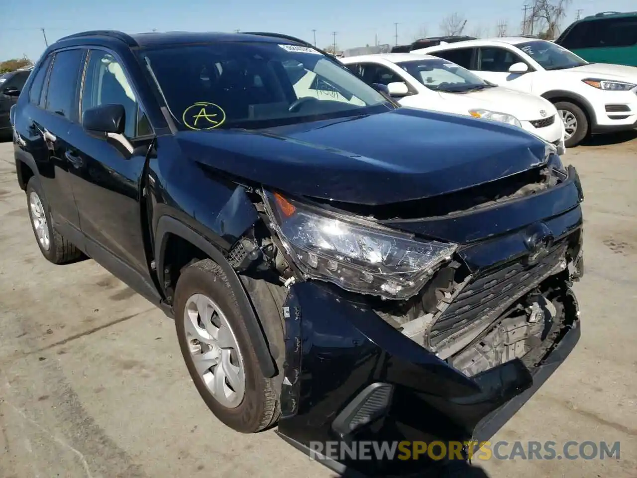 1 Photograph of a damaged car JTMH1RFV8KJ001661 TOYOTA RAV4 2019