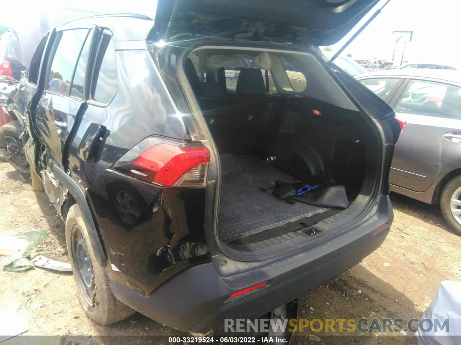 3 Фотография поврежденного автомобиля JTMH1RFV8KJ003166 TOYOTA RAV4 2019