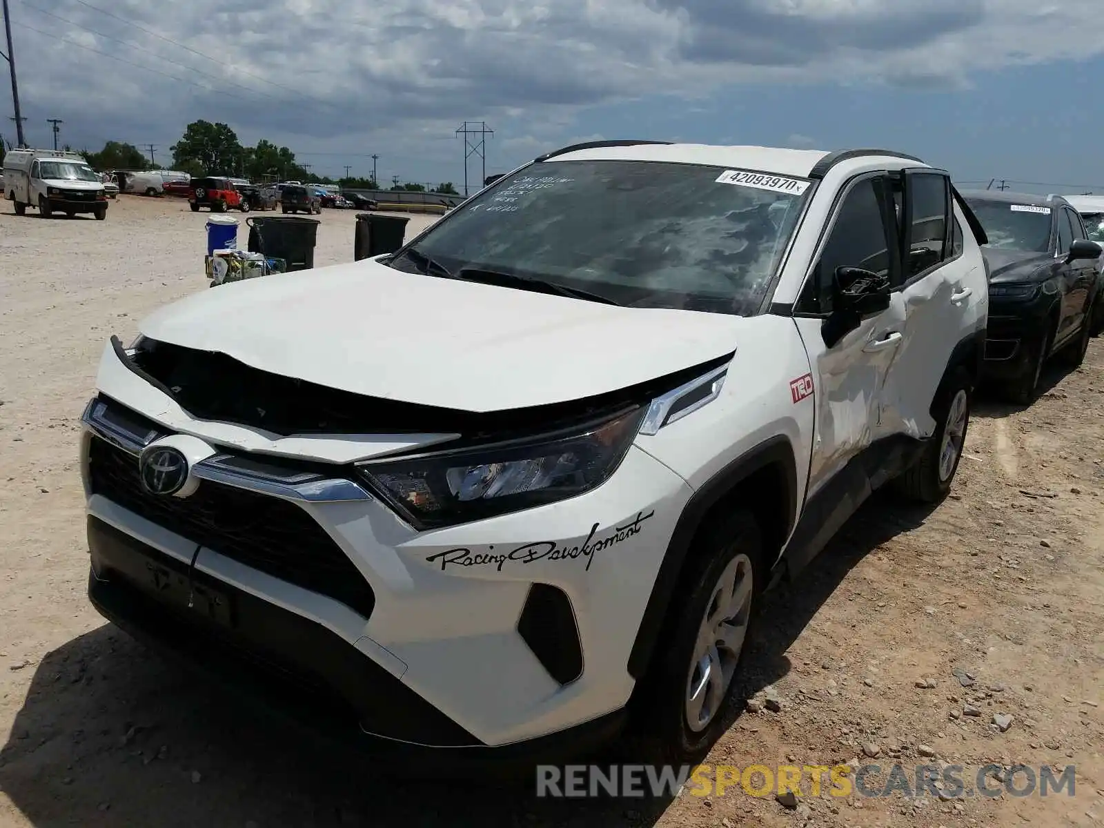 2 Photograph of a damaged car JTMH1RFV8KJ004088 TOYOTA RAV4 2019