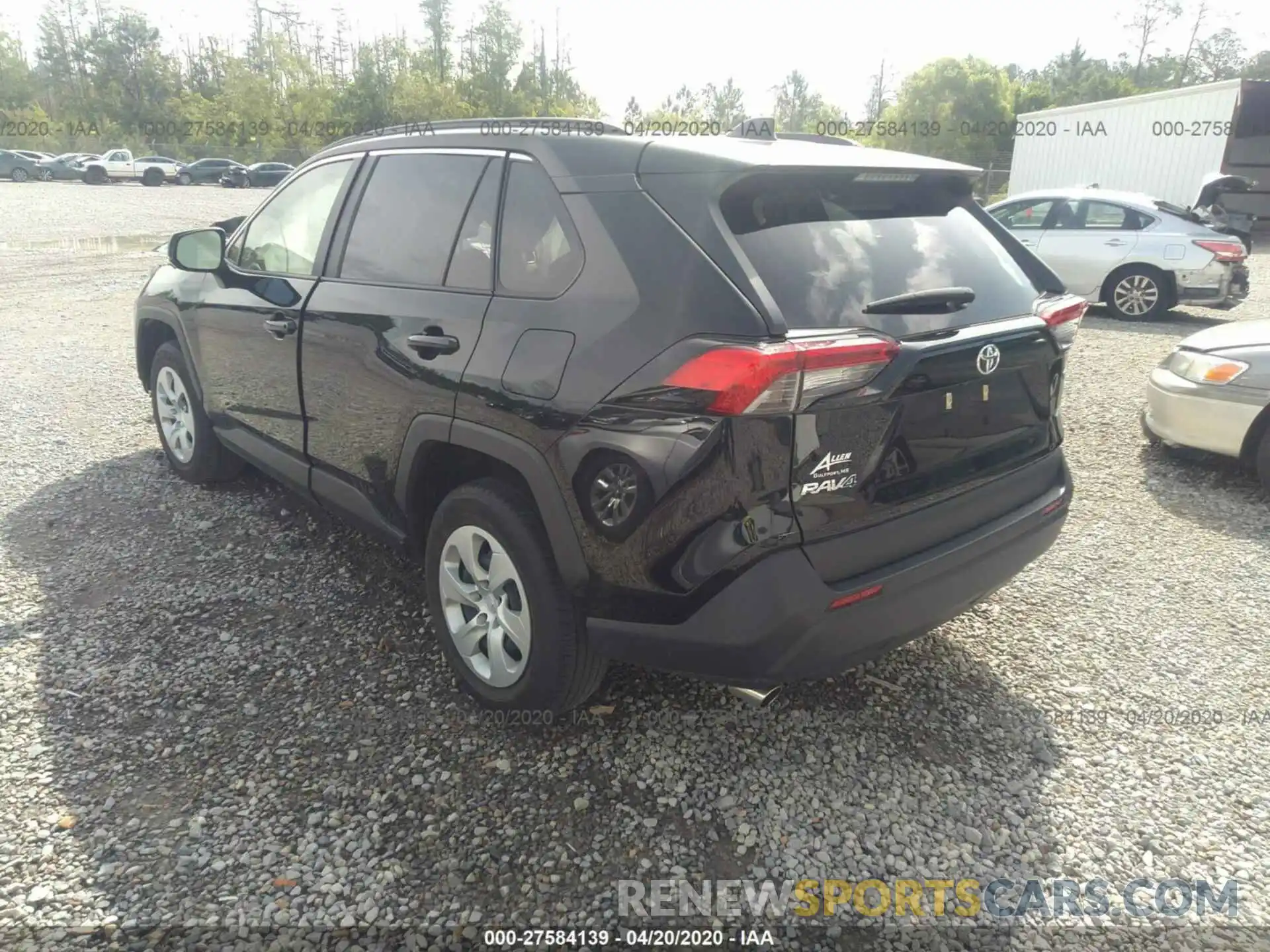 3 Photograph of a damaged car JTMH1RFV8KJ004298 TOYOTA RAV4 2019