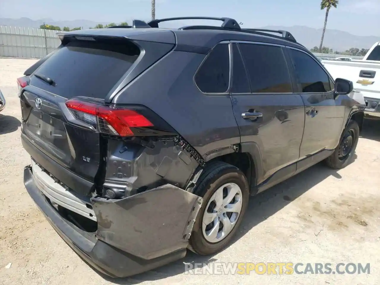 4 Photograph of a damaged car JTMH1RFV8KJ005936 TOYOTA RAV4 2019