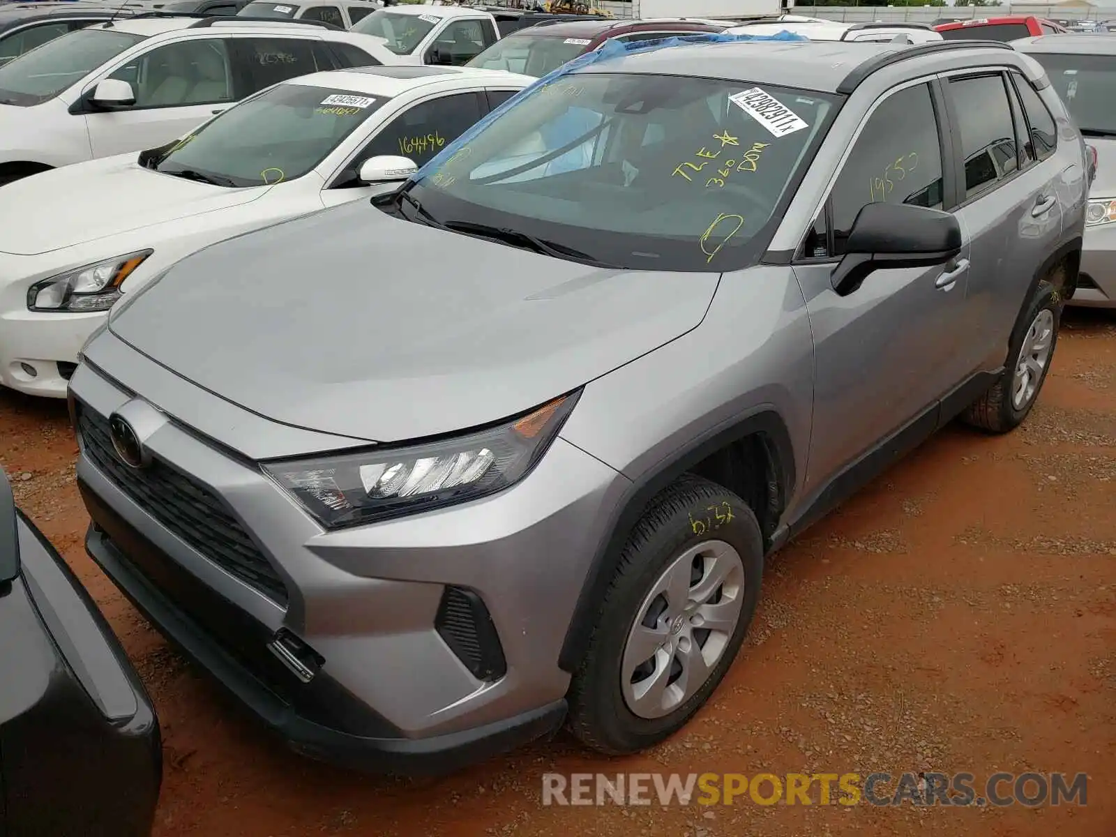 2 Photograph of a damaged car JTMH1RFV8KJ006911 TOYOTA RAV4 2019