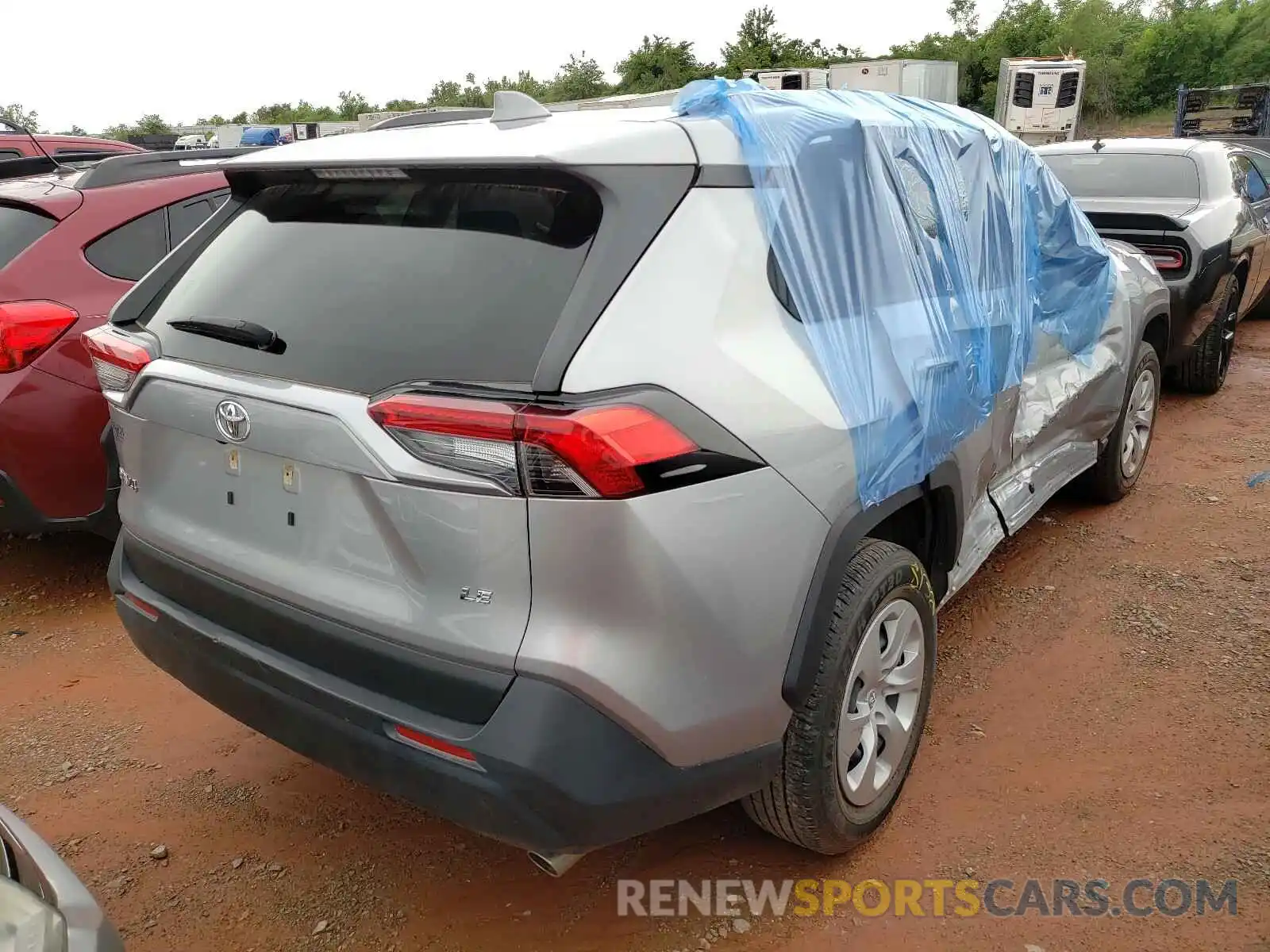 4 Photograph of a damaged car JTMH1RFV8KJ006911 TOYOTA RAV4 2019