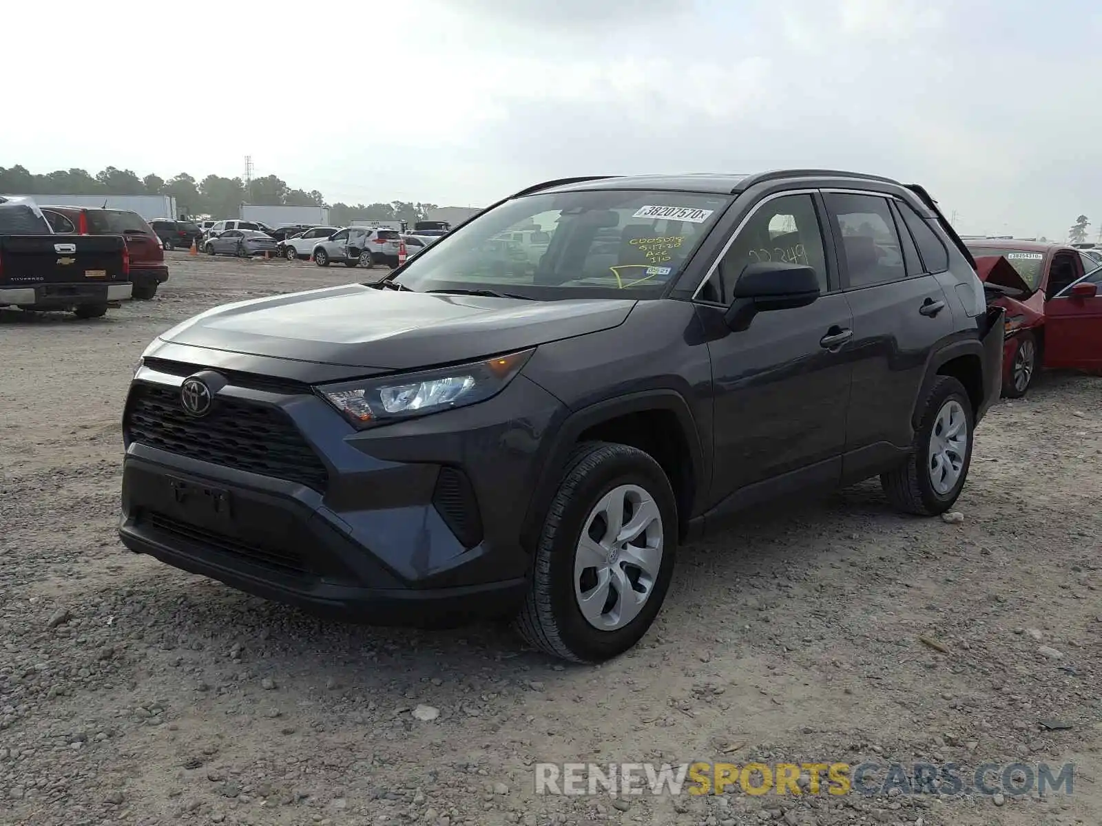 2 Photograph of a damaged car JTMH1RFV8KJ007086 TOYOTA RAV4 2019