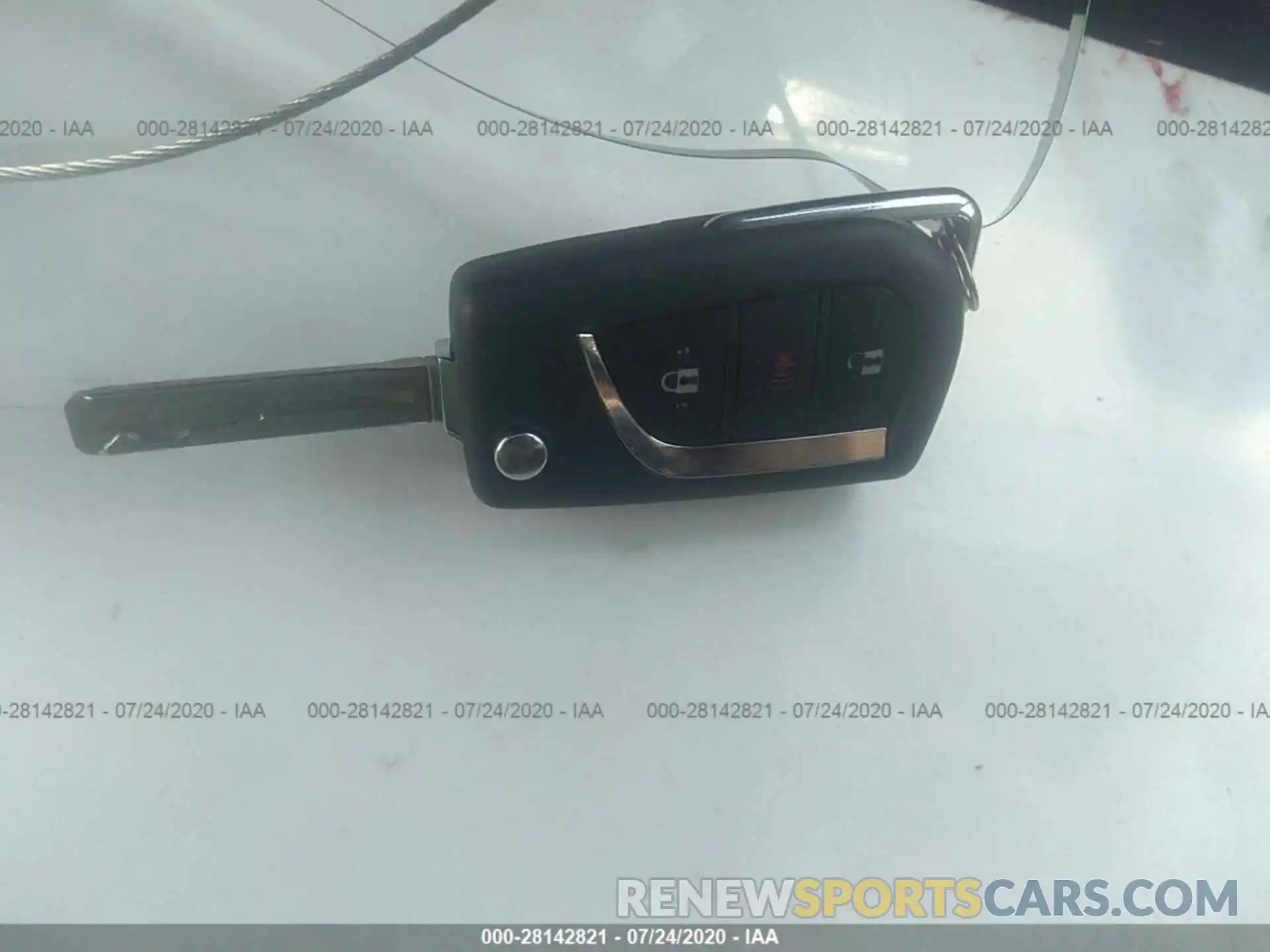 11 Фотография поврежденного автомобиля JTMH1RFV8KJ012983 TOYOTA RAV4 2019