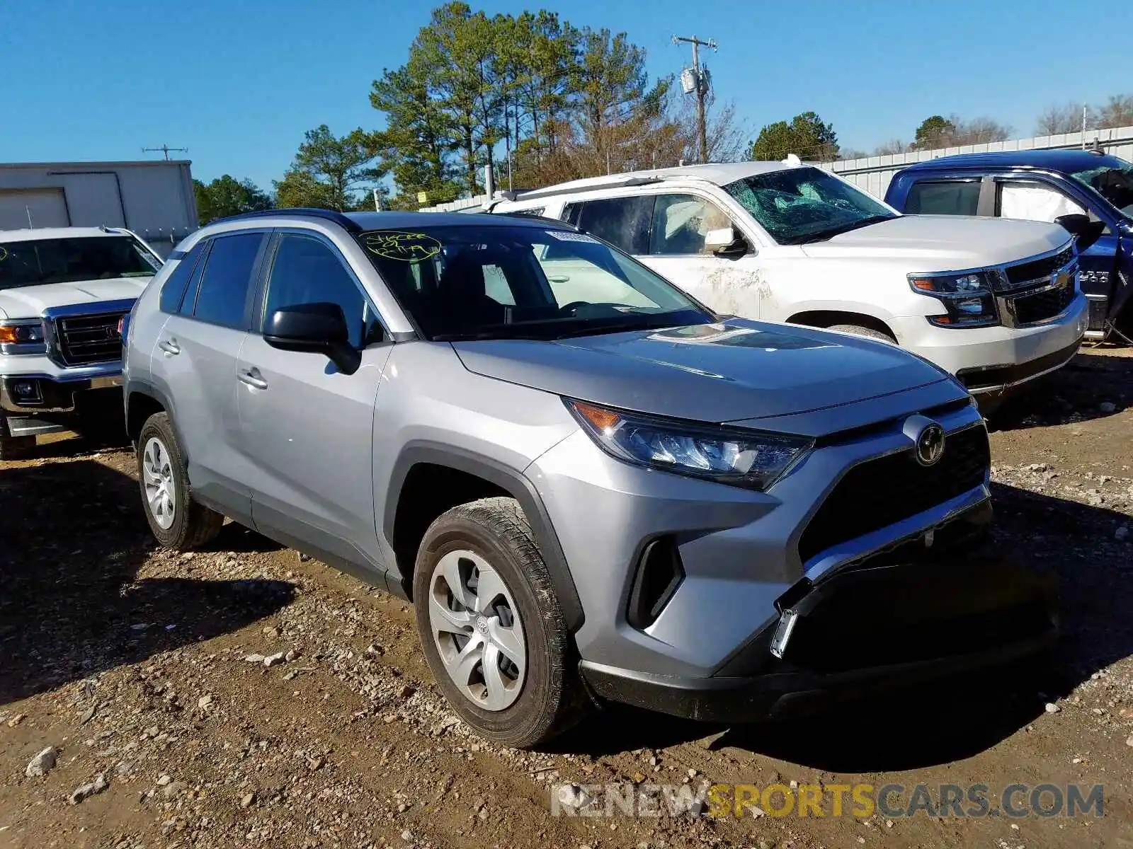 1 Photograph of a damaged car JTMH1RFV9KD007936 TOYOTA RAV4 2019