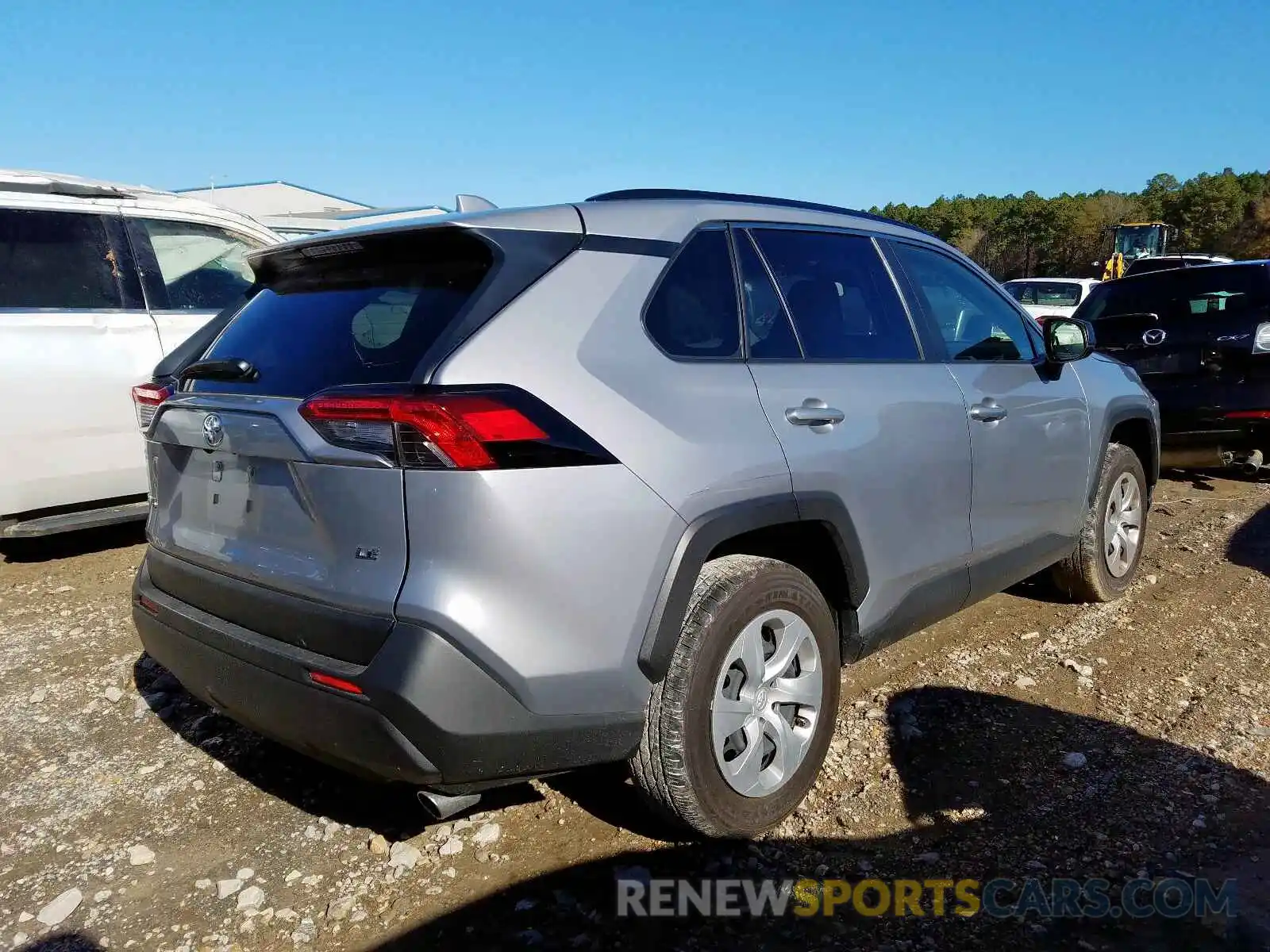 4 Photograph of a damaged car JTMH1RFV9KD007936 TOYOTA RAV4 2019