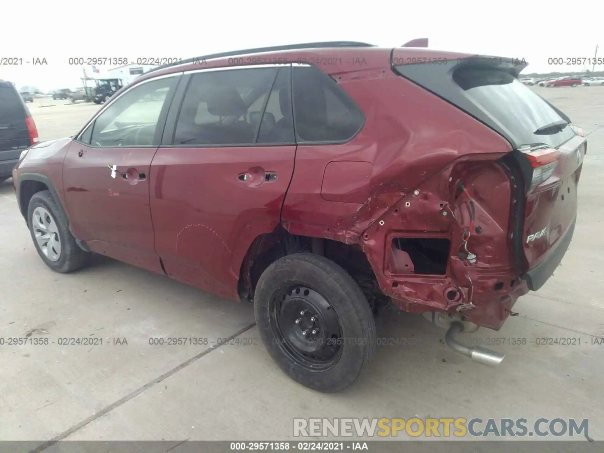 3 Photograph of a damaged car JTMH1RFV9KD009055 TOYOTA RAV4 2019