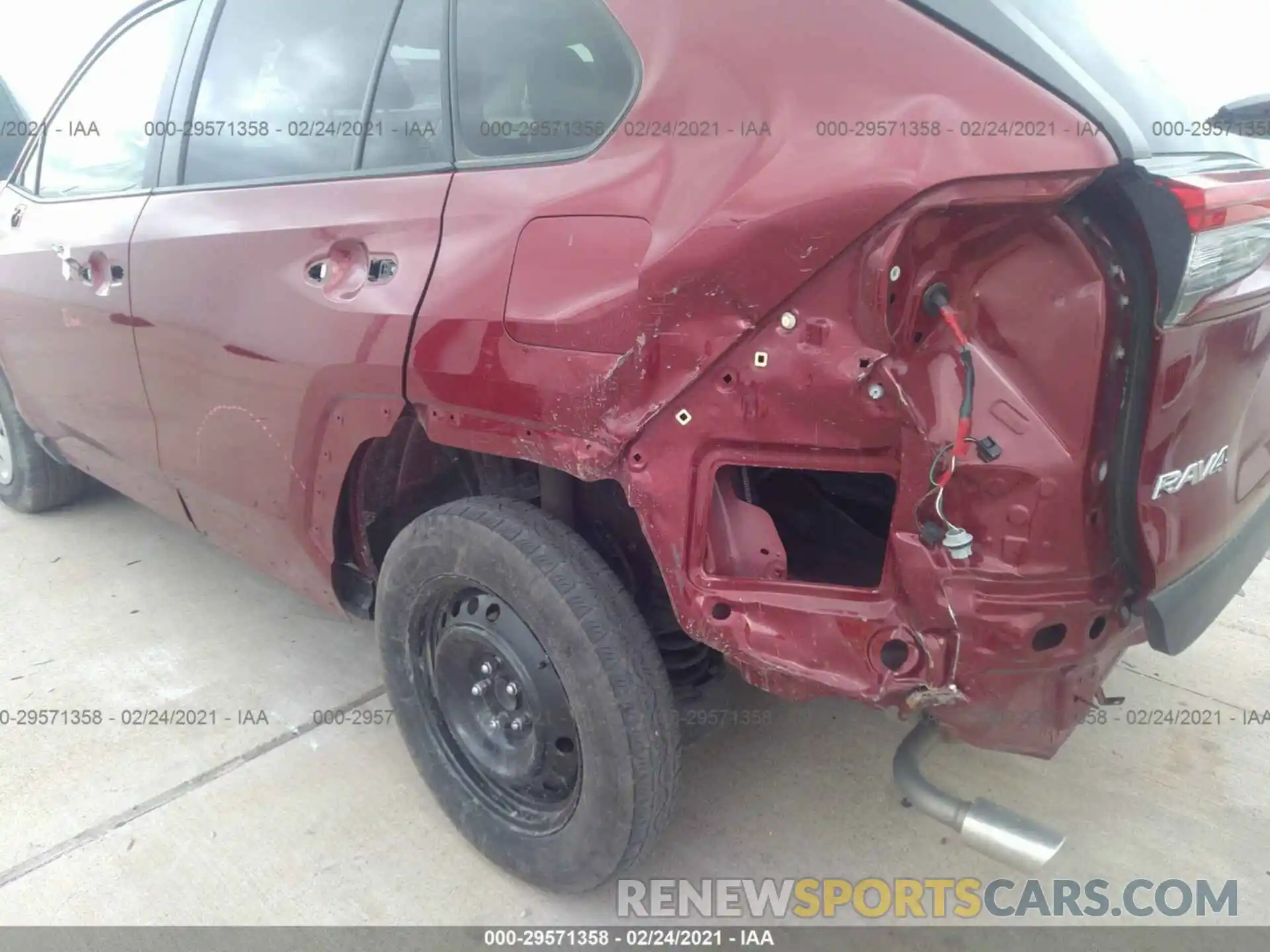 6 Photograph of a damaged car JTMH1RFV9KD009055 TOYOTA RAV4 2019
