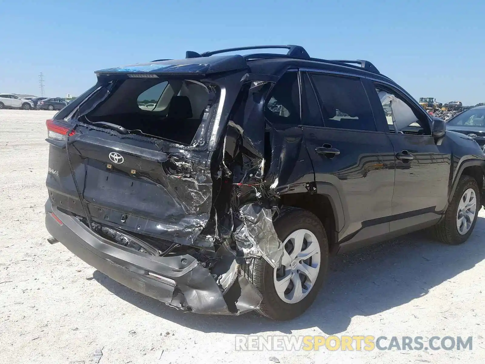 4 Photograph of a damaged car JTMH1RFV9KD010917 TOYOTA RAV4 2019