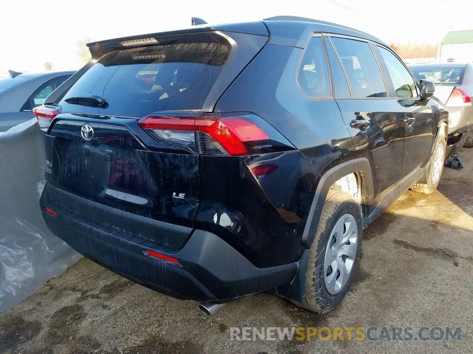 4 Photograph of a damaged car JTMH1RFV9KD014160 TOYOTA RAV4 2019