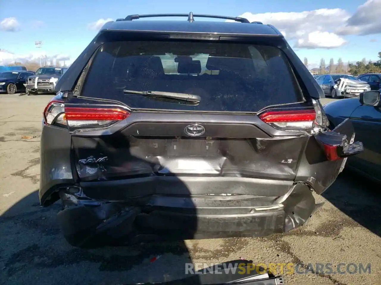 6 Photograph of a damaged car JTMH1RFV9KD019990 TOYOTA RAV4 2019