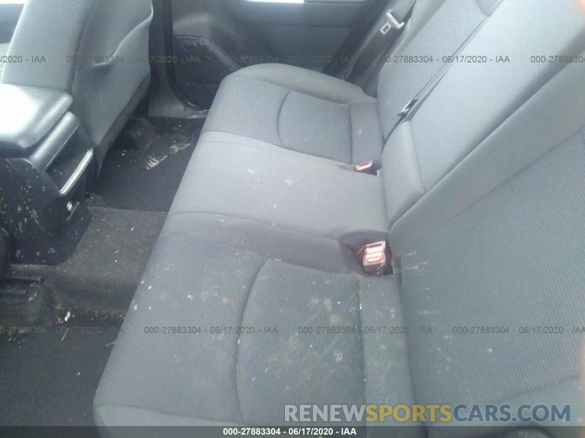 8 Photograph of a damaged car JTMH1RFV9KD021500 TOYOTA RAV4 2019