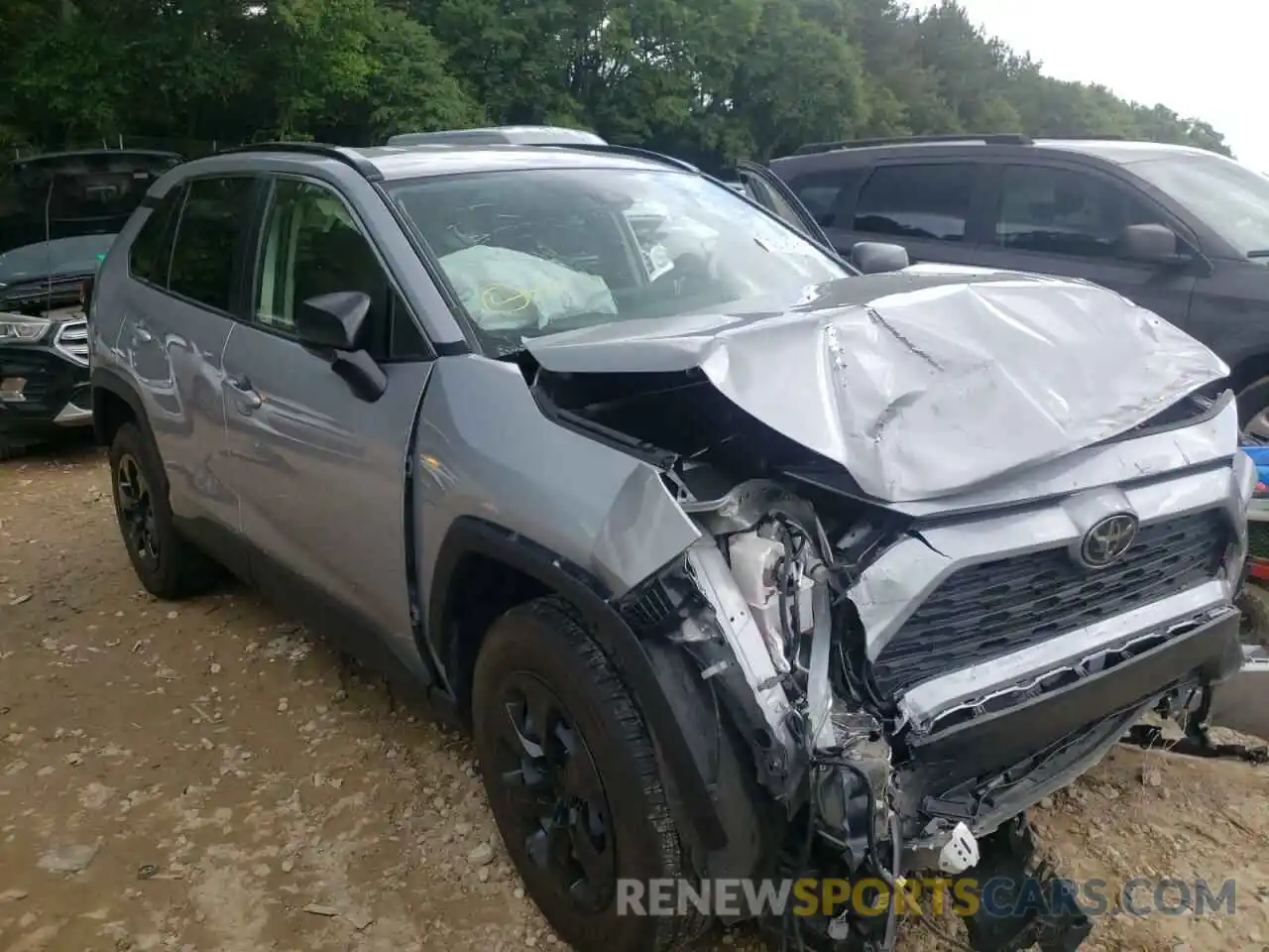 1 Photograph of a damaged car JTMH1RFV9KD030360 TOYOTA RAV4 2019