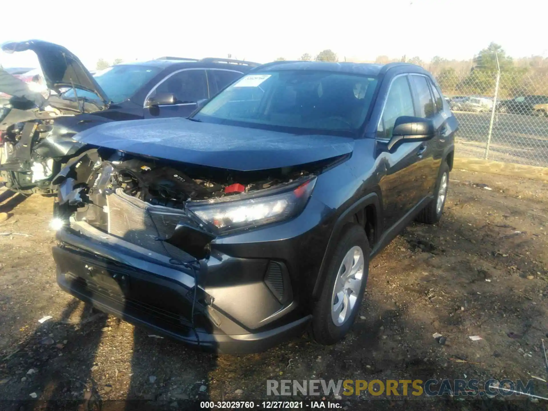 2 Photograph of a damaged car JTMH1RFV9KD033288 TOYOTA RAV4 2019