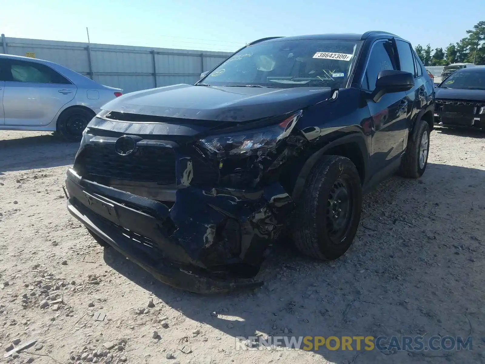 2 Photograph of a damaged car JTMH1RFV9KD035042 TOYOTA RAV4 2019