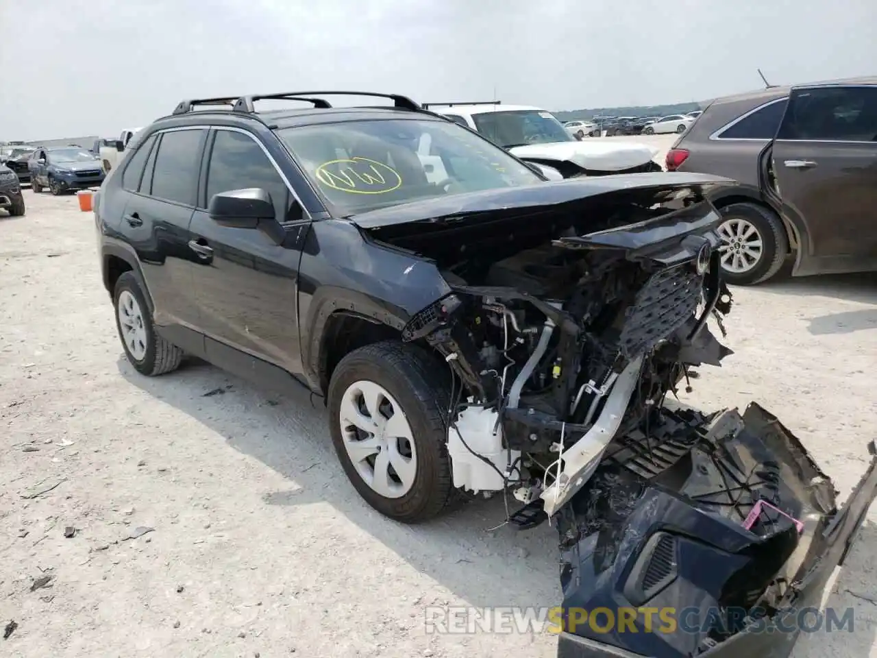 1 Photograph of a damaged car JTMH1RFV9KD039270 TOYOTA RAV4 2019