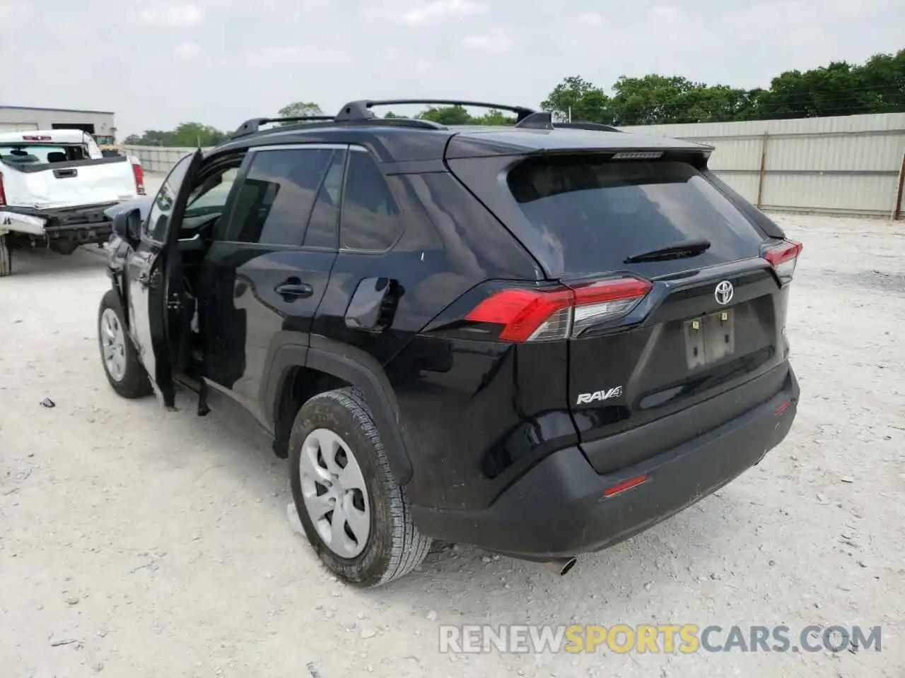 3 Photograph of a damaged car JTMH1RFV9KD039270 TOYOTA RAV4 2019