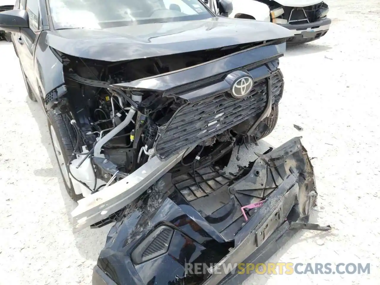 9 Photograph of a damaged car JTMH1RFV9KD039270 TOYOTA RAV4 2019