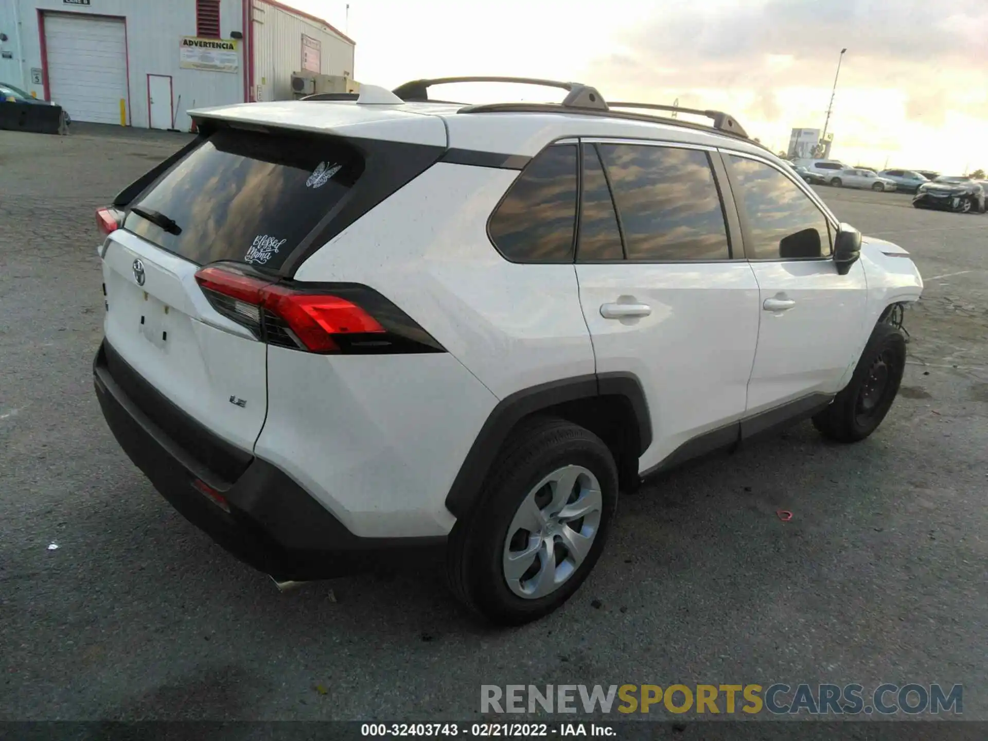 4 Фотография поврежденного автомобиля JTMH1RFV9KD040645 TOYOTA RAV4 2019