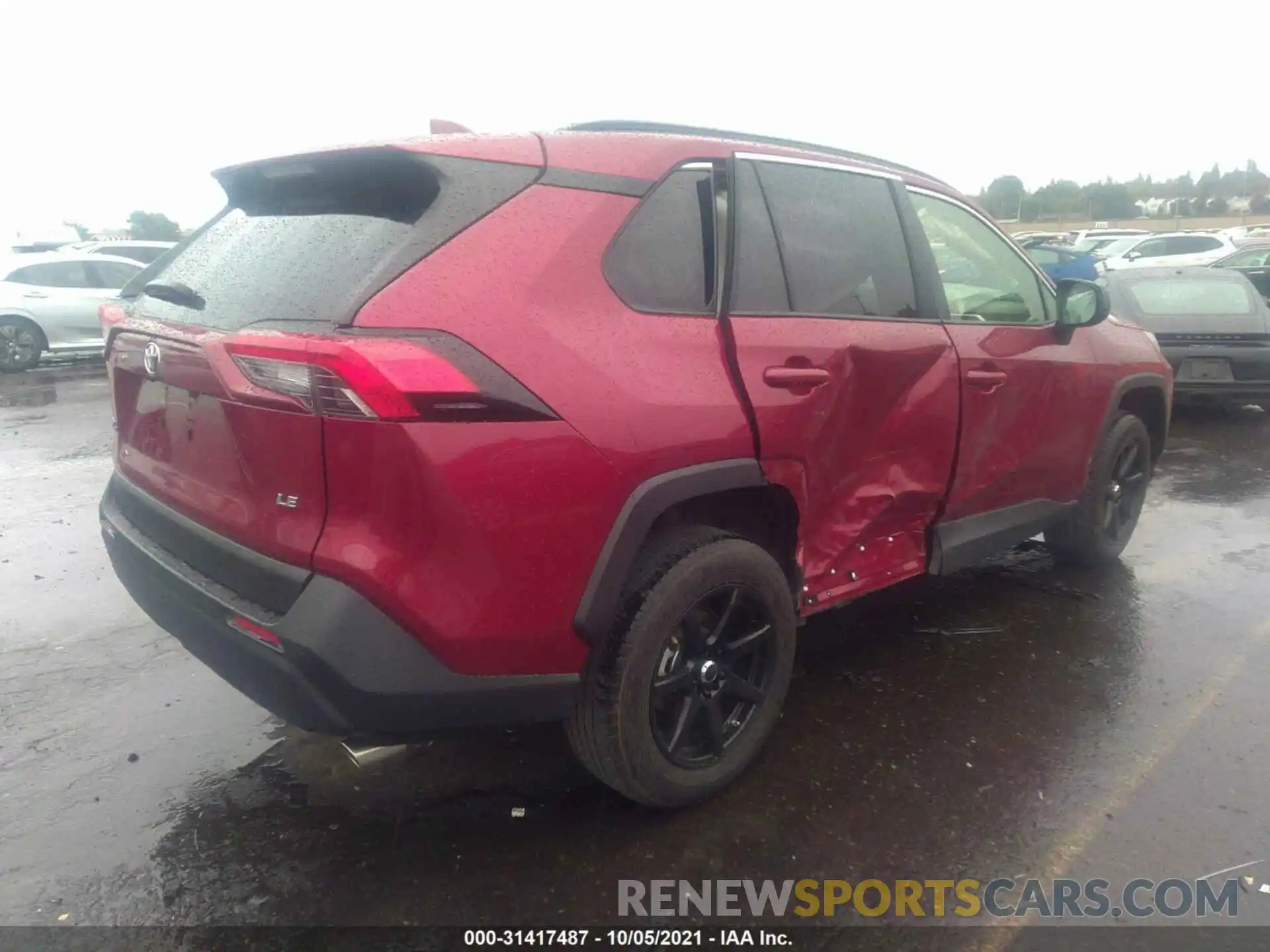 4 Photograph of a damaged car JTMH1RFV9KD500421 TOYOTA RAV4 2019