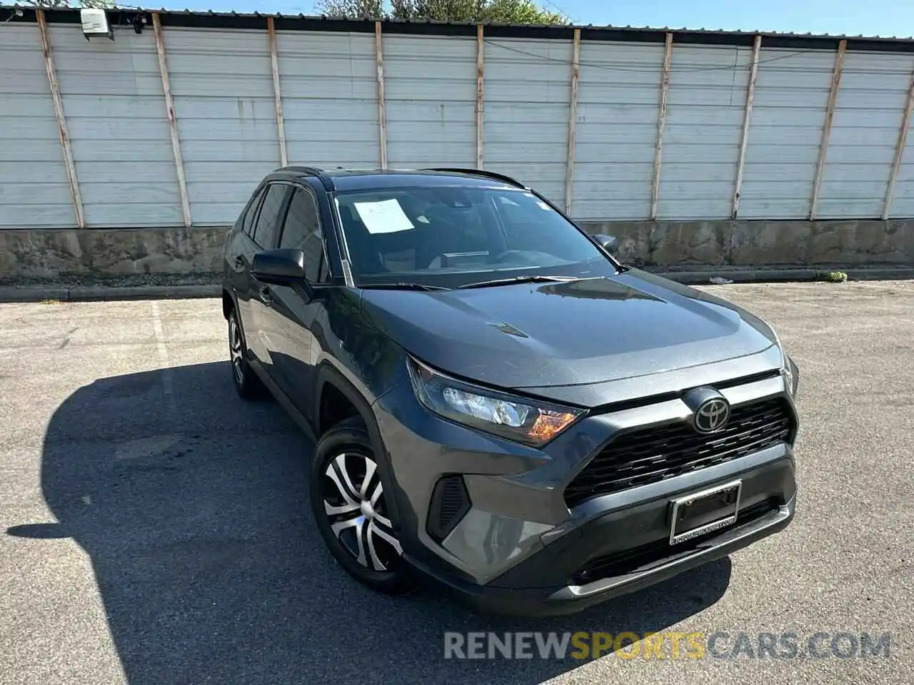 1 Photograph of a damaged car JTMH1RFV9KD508129 TOYOTA RAV4 2019