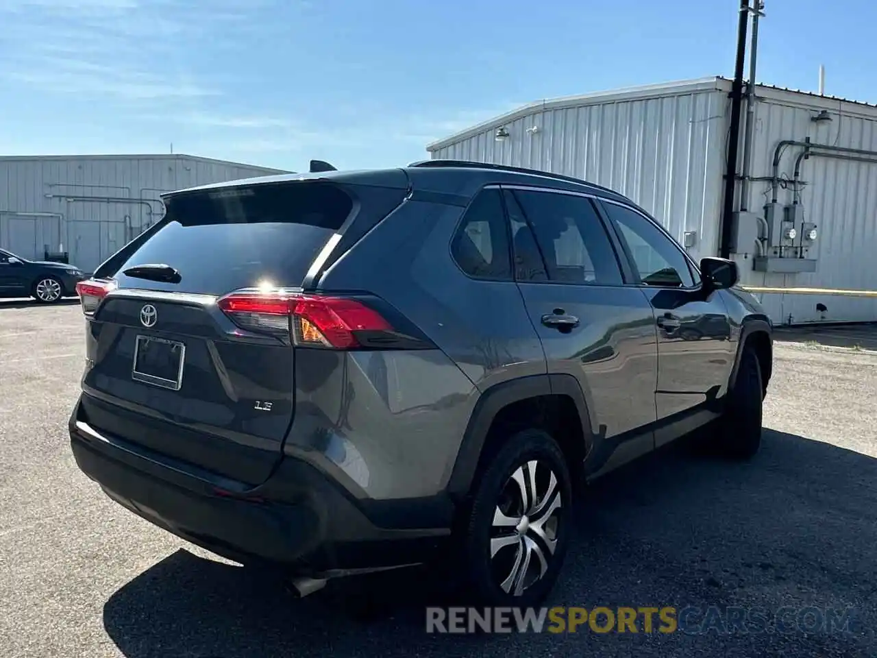 4 Photograph of a damaged car JTMH1RFV9KD508129 TOYOTA RAV4 2019