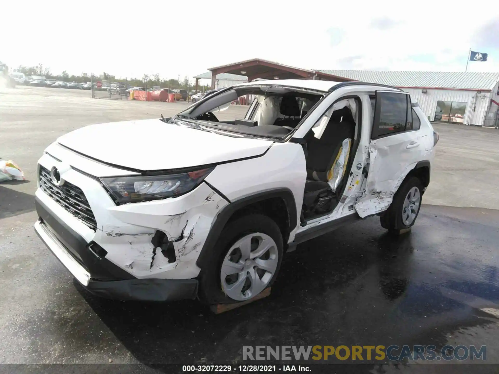 2 Photograph of a damaged car JTMH1RFV9KD508325 TOYOTA RAV4 2019