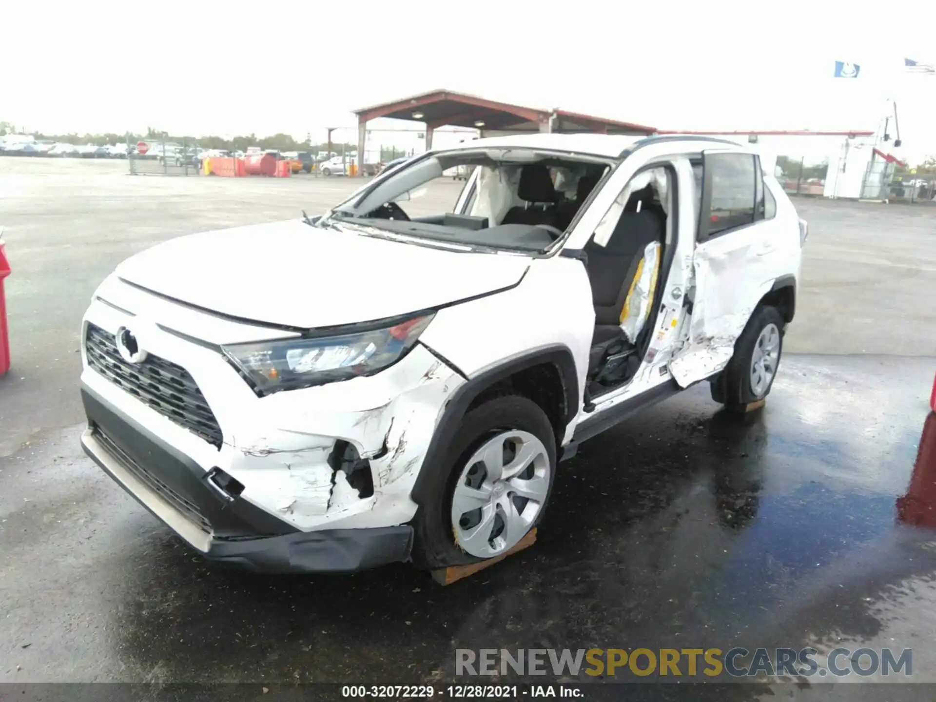 6 Photograph of a damaged car JTMH1RFV9KD508325 TOYOTA RAV4 2019