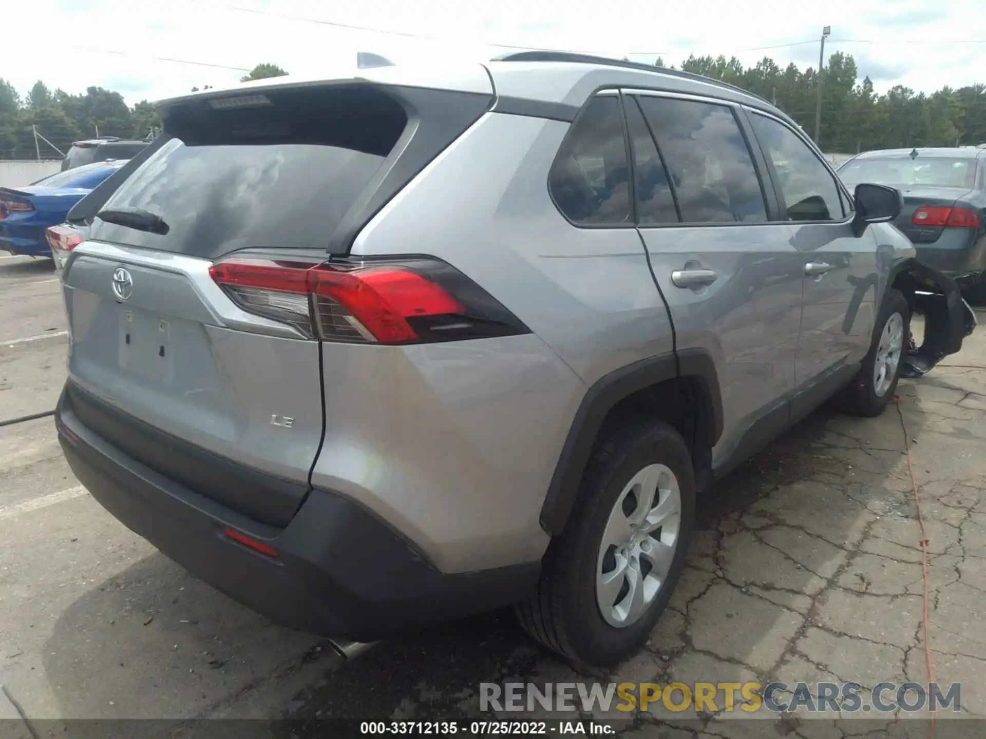 4 Photograph of a damaged car JTMH1RFV9KD509314 TOYOTA RAV4 2019