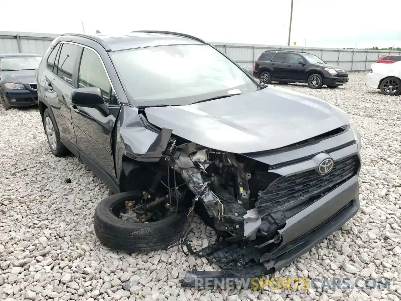 1 Photograph of a damaged car JTMH1RFV9KD516649 TOYOTA RAV4 2019