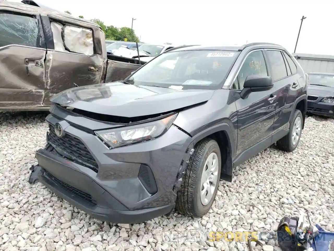 2 Photograph of a damaged car JTMH1RFV9KD516649 TOYOTA RAV4 2019