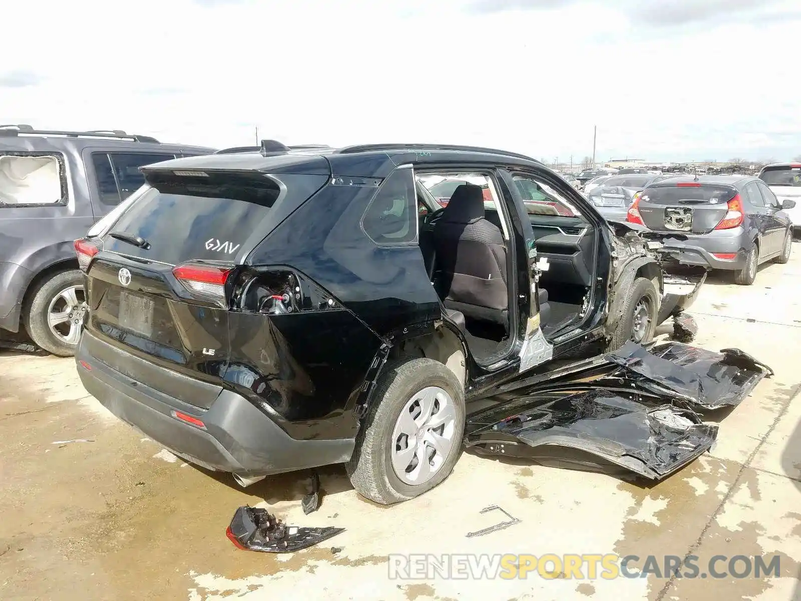 4 Photograph of a damaged car JTMH1RFV9KJ002754 TOYOTA RAV4 2019