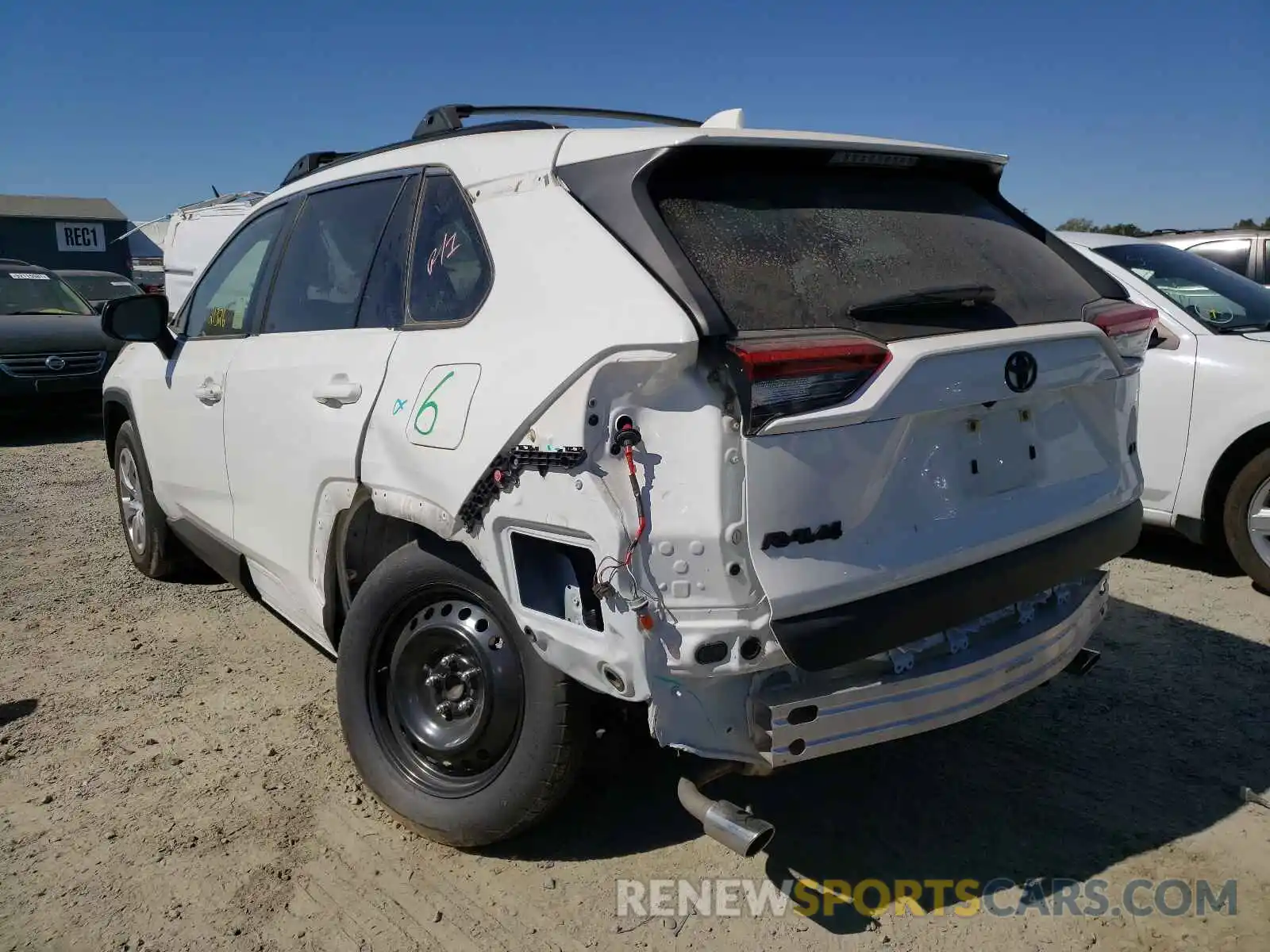 3 Photograph of a damaged car JTMH1RFV9KJ003399 TOYOTA RAV4 2019