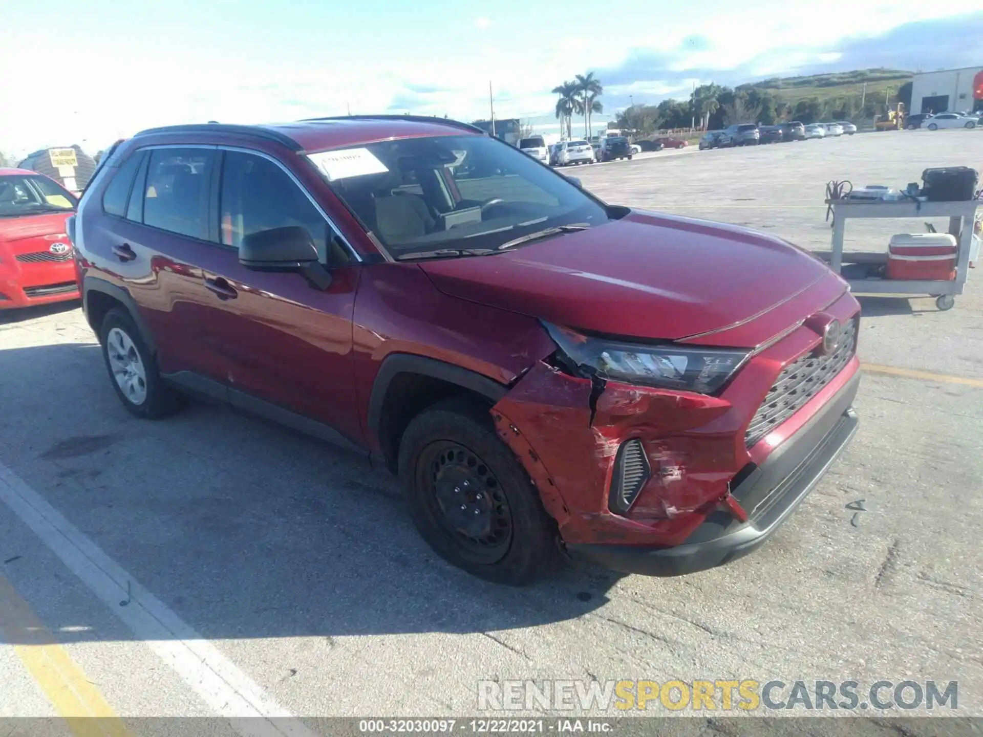 1 Photograph of a damaged car JTMH1RFV9KJ003581 TOYOTA RAV4 2019