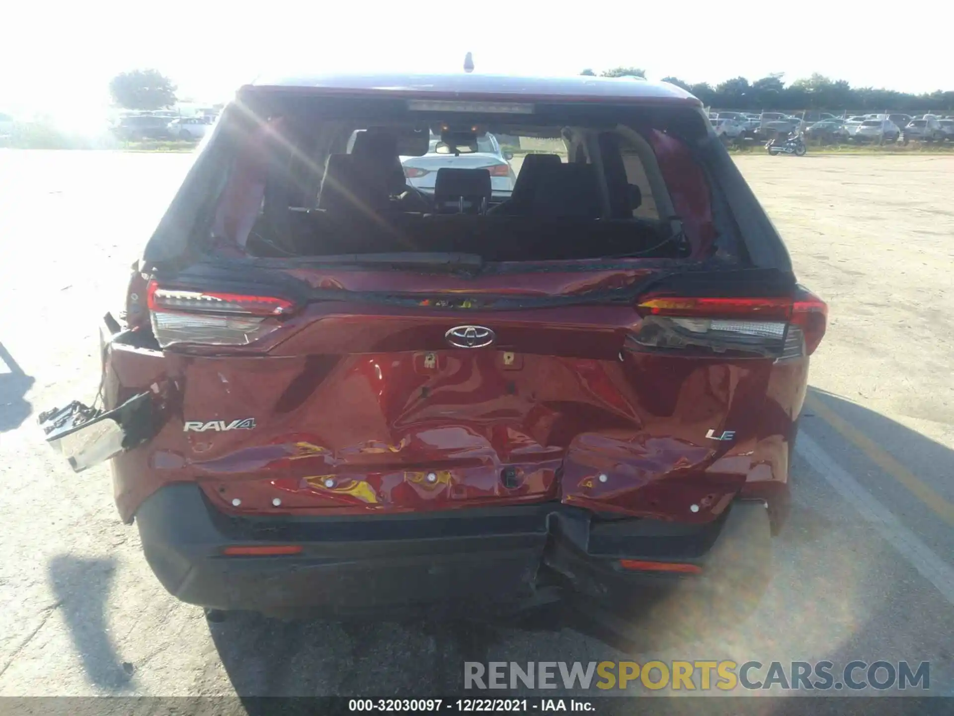 6 Photograph of a damaged car JTMH1RFV9KJ003581 TOYOTA RAV4 2019