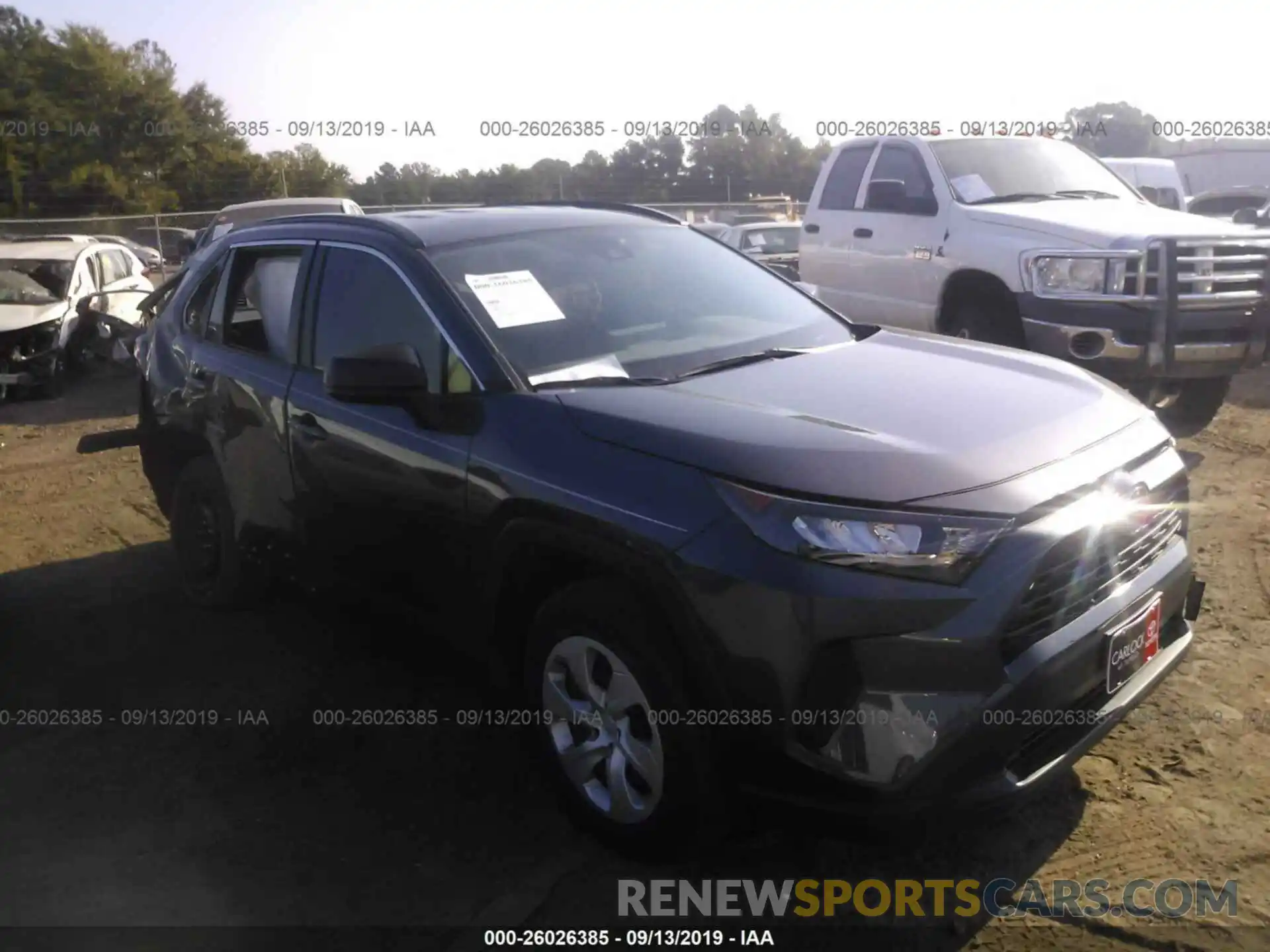 1 Photograph of a damaged car JTMH1RFV9KJ003919 TOYOTA RAV4 2019